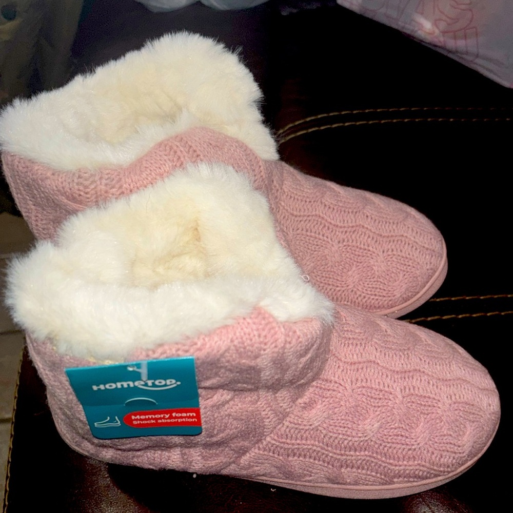 Brand new pink slippers size 8 women.